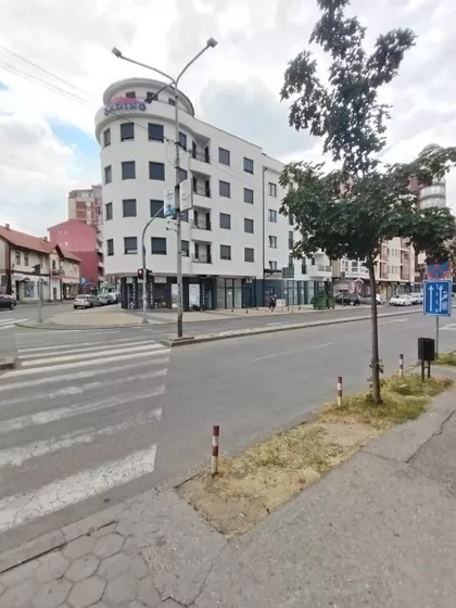 Bulevar Dositeja Obradovića 1 | 4zida.rs