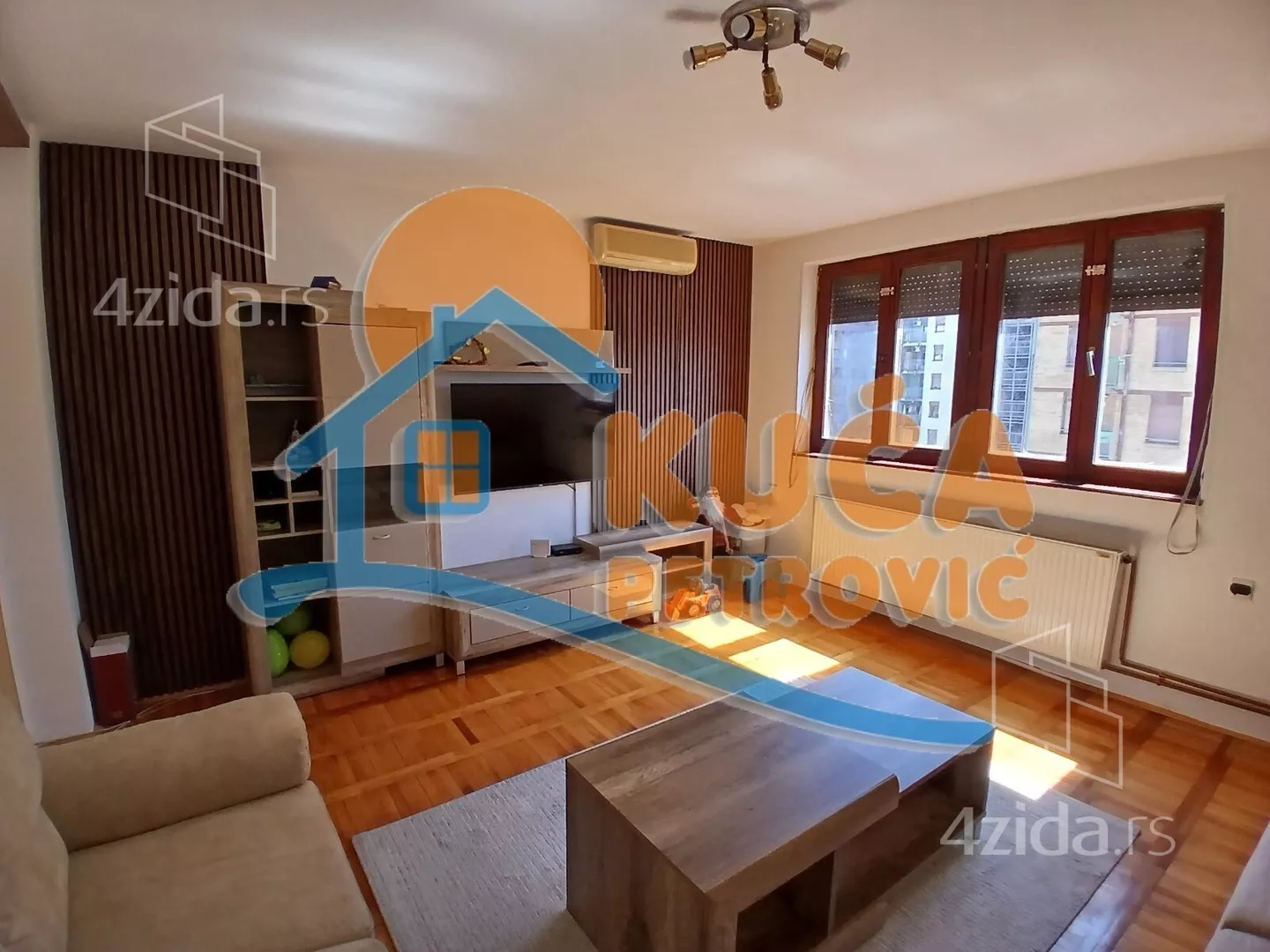 Trosoban stan | 4zida