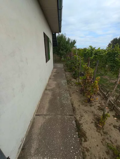 Taraš | 4zida.rs