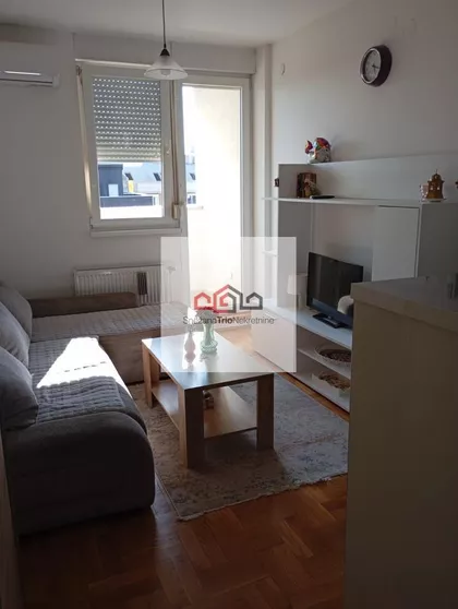 Bulevar Patrijarha Pavla (Somborski Bulevar) | 4zida.rs