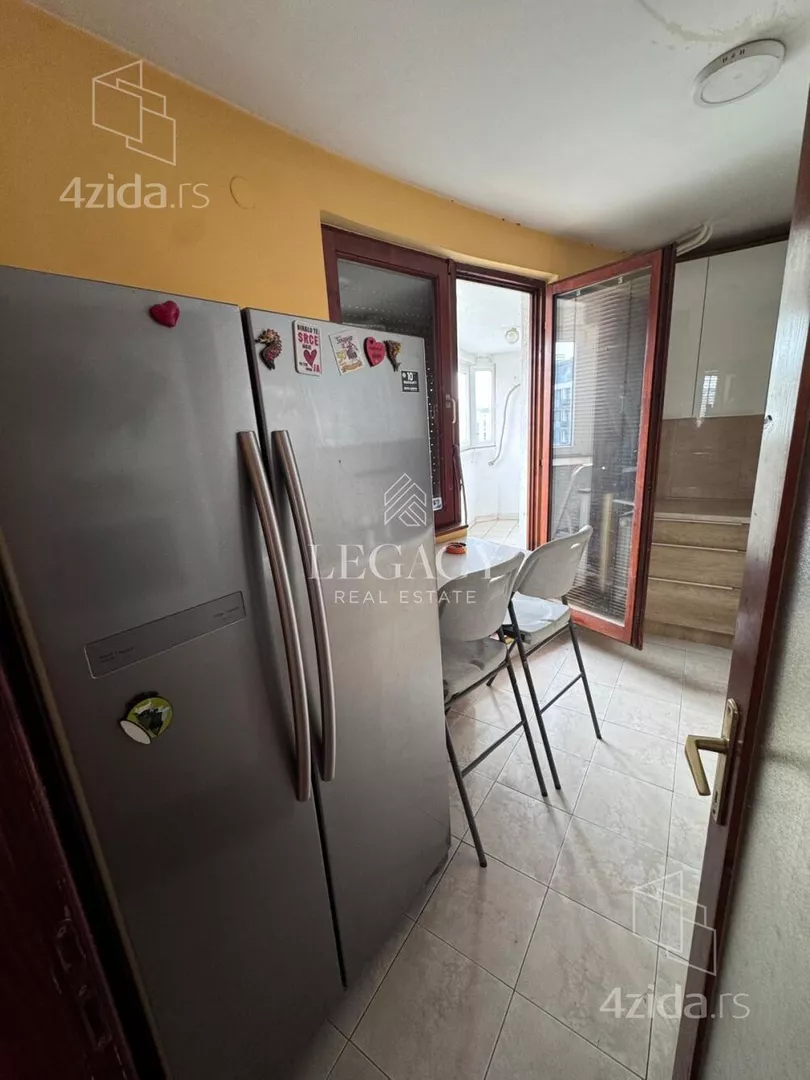 Petosoban stan | 4zida