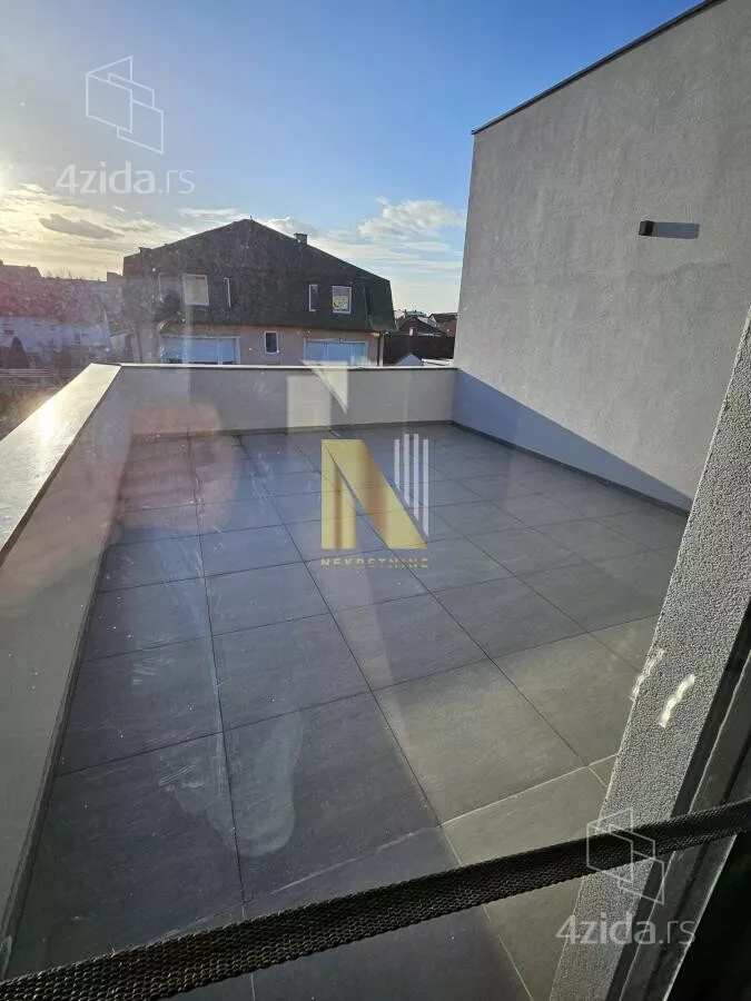 Troiposoban stan | 4zida