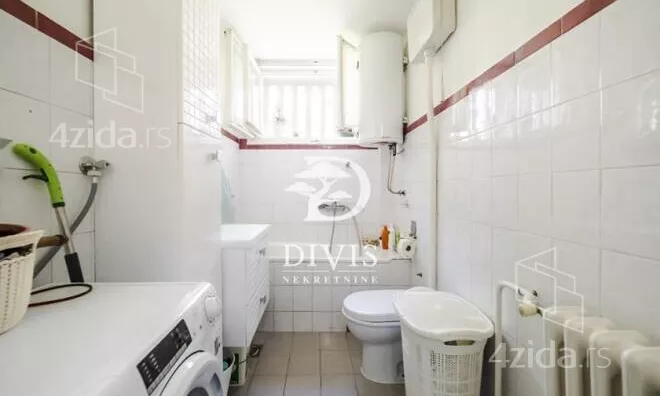 Četvoroiposoban stan | 4zida