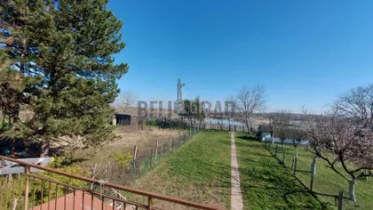 Pere Radinovića | 4zida.rs