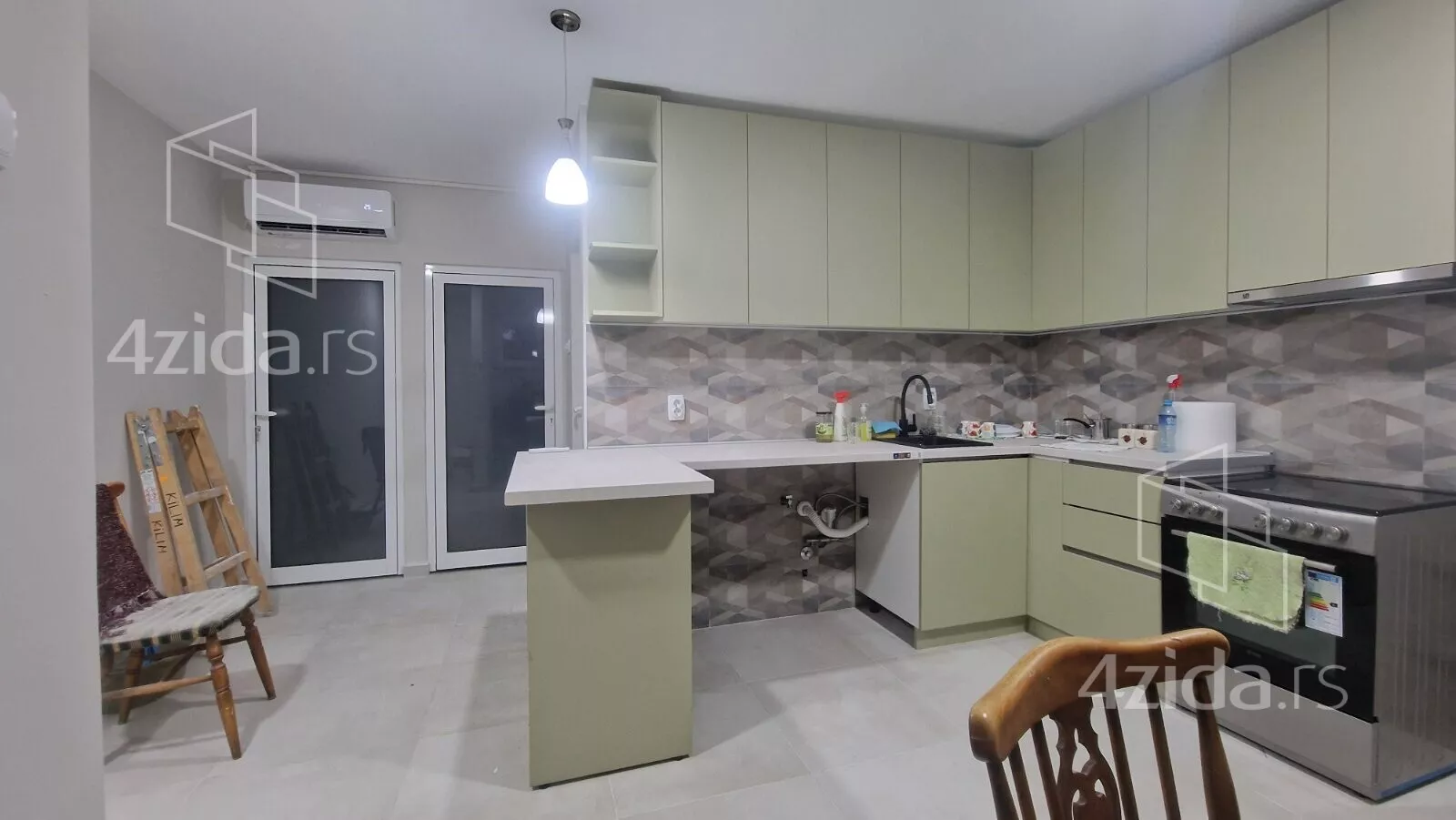 Dvoiposoban stan | 4zida