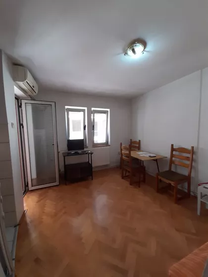 Marije Bursać 3 | 4zida.rs