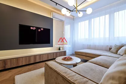 Lasla Gala | 4zida.rs