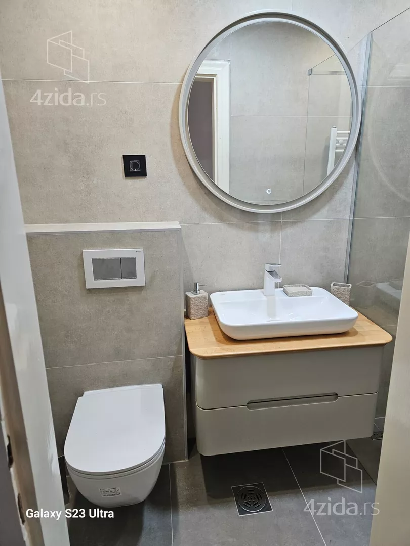 Petosoban stan | 4zida