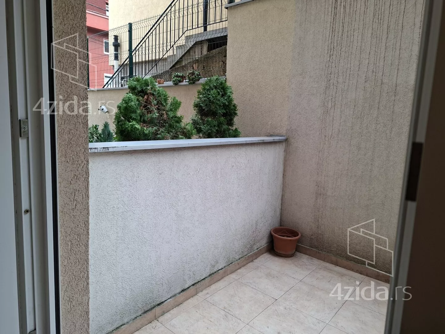 Garsonjera | 4zida
