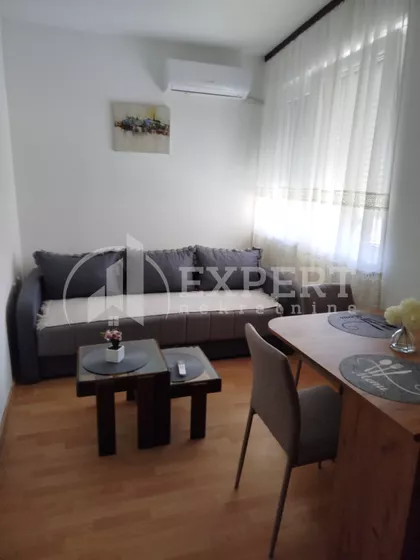 Obrenovićeva | 4zida.rs