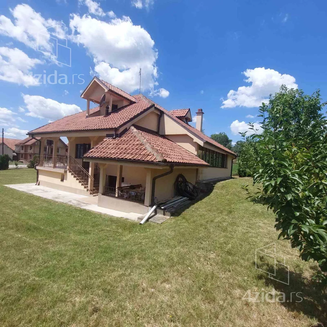 3-etažna kuća | 4zida