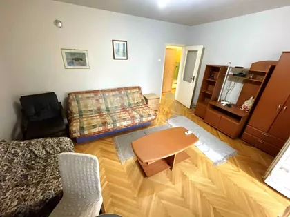 Vojna Bolnica | 4zida.rs