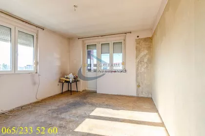 Gvozdićeva | 4zida.rs