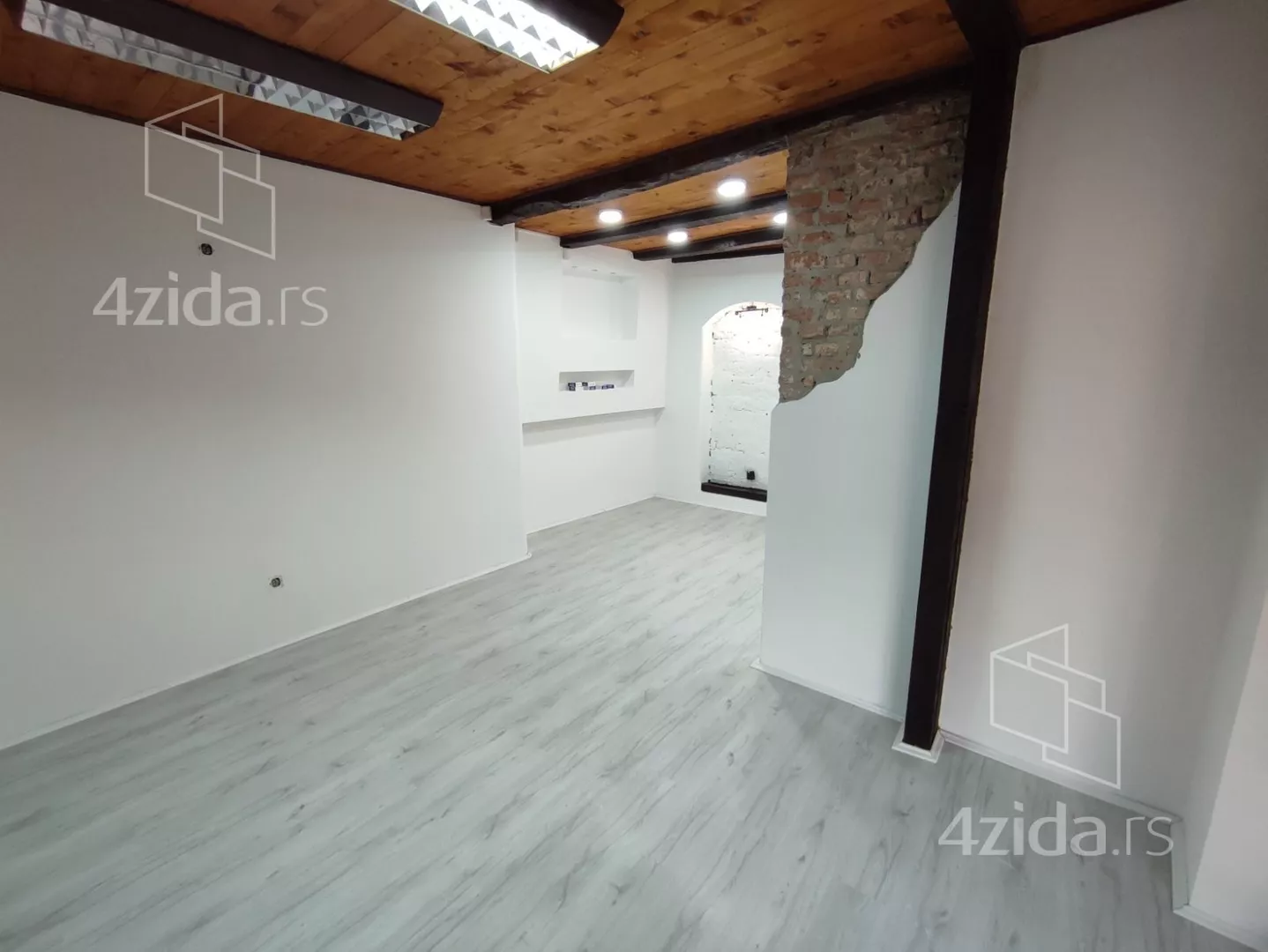 Lokal | 4zida