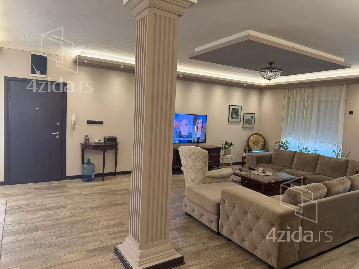 Petosoban stan | 4zida