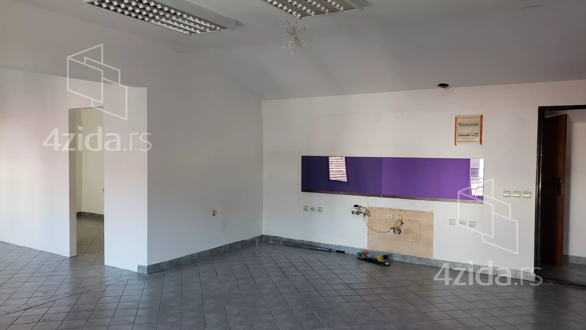 Poslovni prostor | 4zida