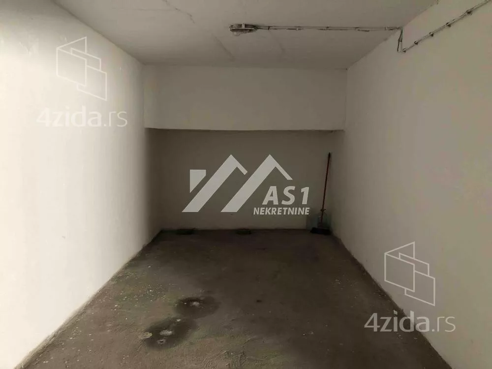 Garaža | 4zida