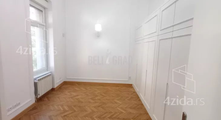 Četvoroiposoban stan | 4zida