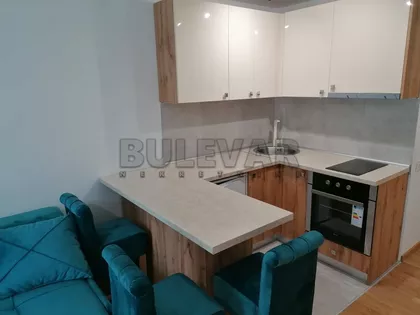 Sestre Baković | 4zida.rs