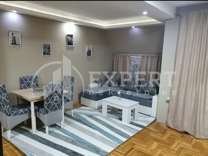 Trg učitelja Tase | 4zida.rs
