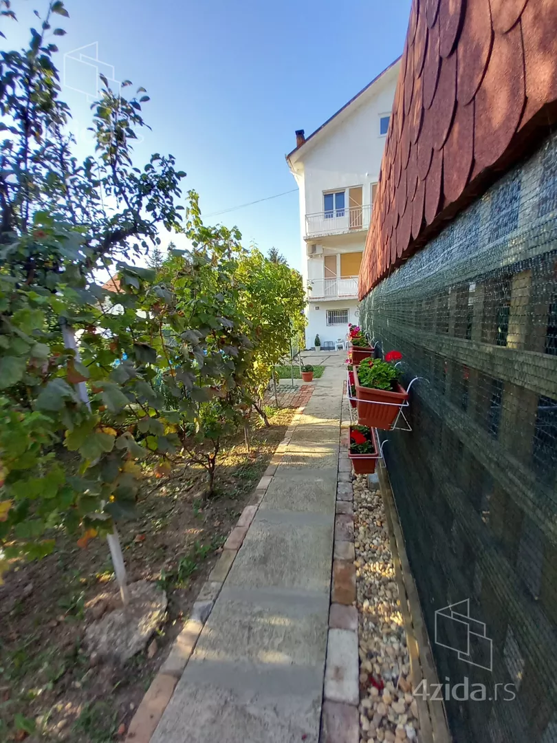 4-etažna kuća | 4zida