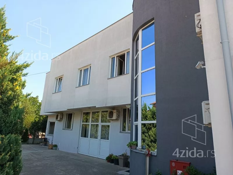 Poslovni prostor | 4zida