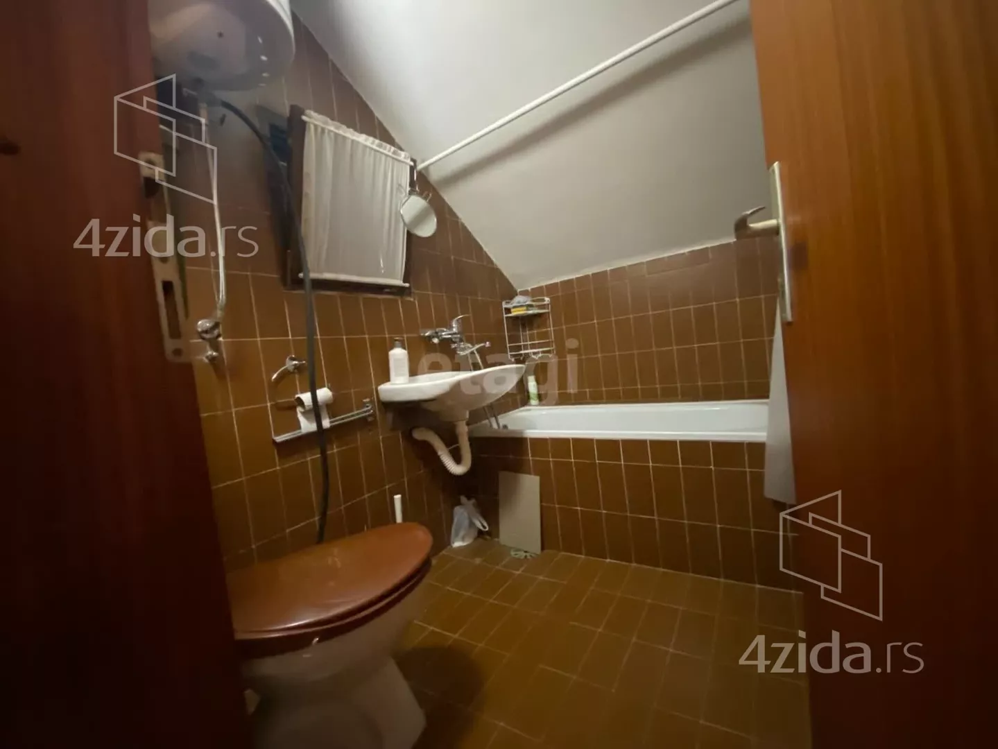 3-etažna kuća | 4zida
