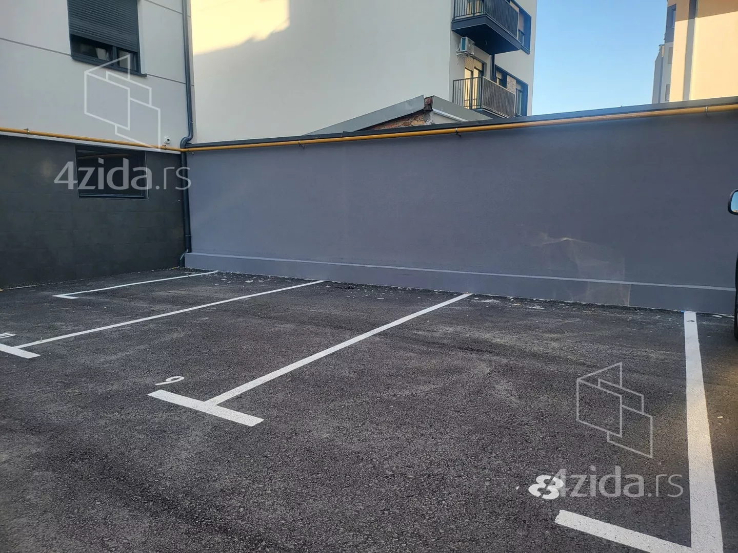 Parking | 4zida
