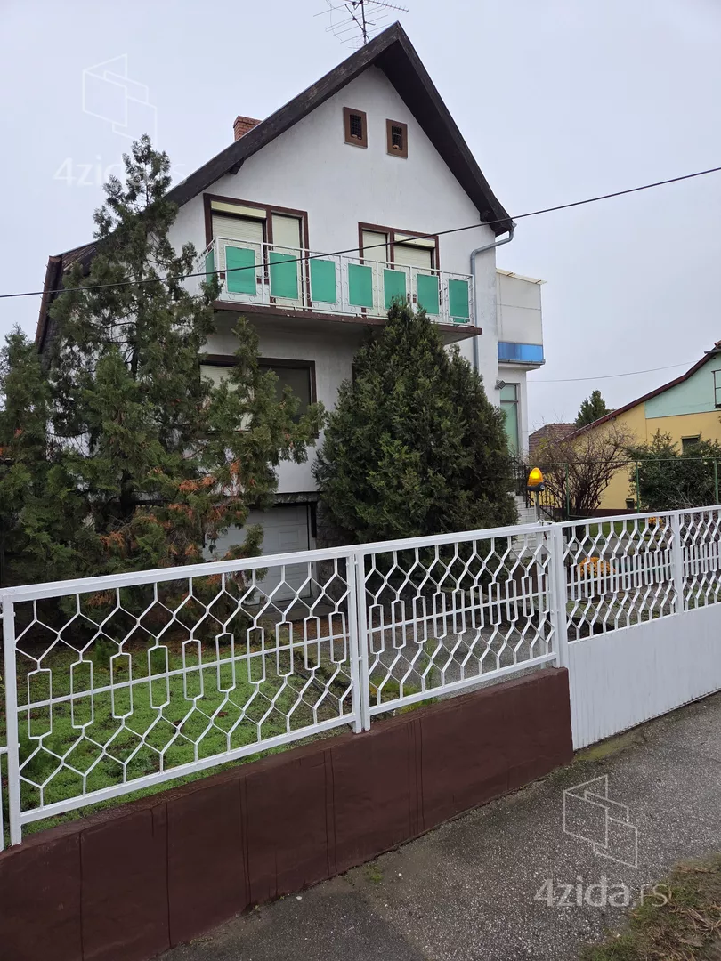 3-etažna kuća | 4zida