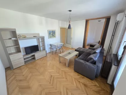 Centar preko Lepenice | 4zida.rs