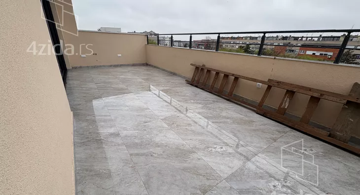 Petosoban stan | 4zida