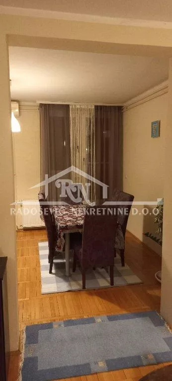 Sretena Mladenovića Mike | 4zida.rs