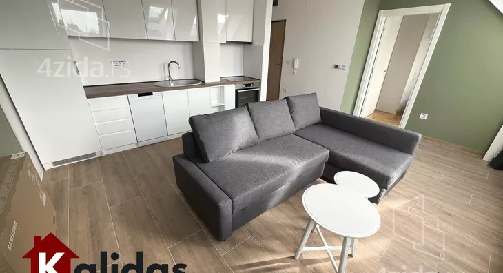 Šestosoban stan | 4zida