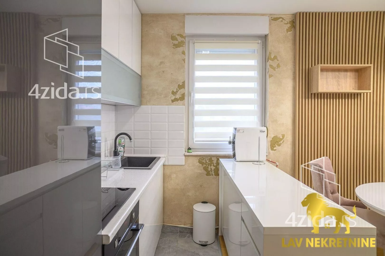 Dvoiposoban stan | 4zida