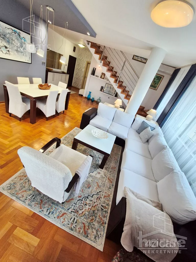 Šestosoban stan | 4zida