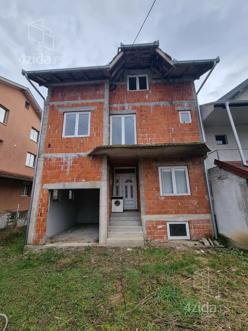 3-etažna kuća | 4zida