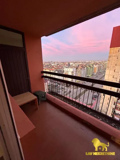 BULEVAR CARA LAZARA | 4zida.rs