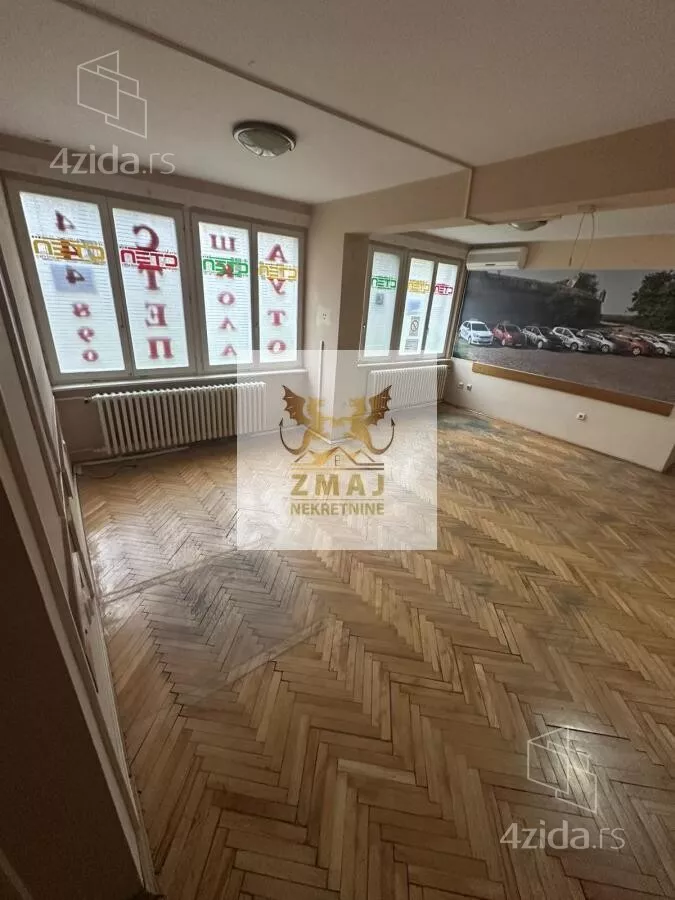 Poslovni prostor | 4zida