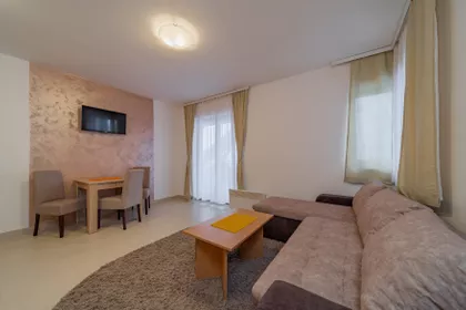 Prote Simića BB | 4zida.rs