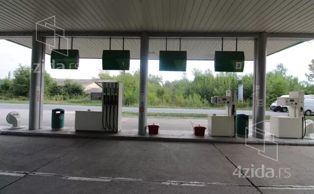 Poslovna zgrada | 4zida