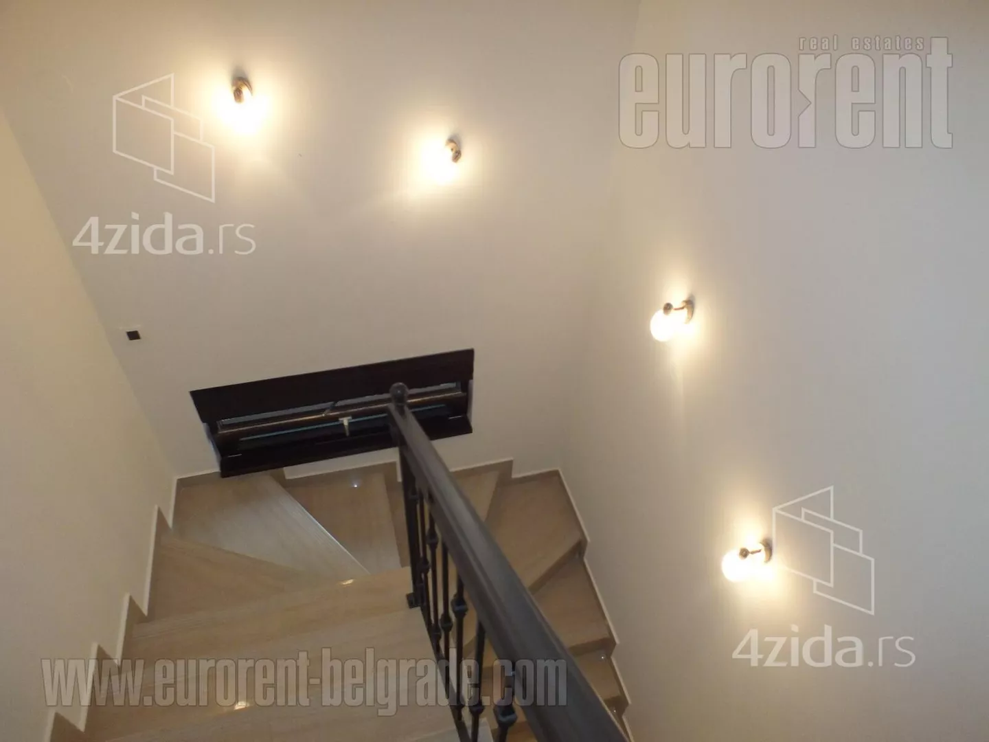 Četvoroiposoban stan | 4zida