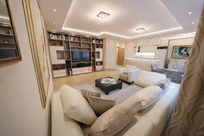 Studentski Trg | 4zida.rs