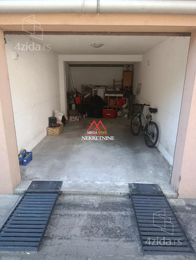 Garaža | 4zida