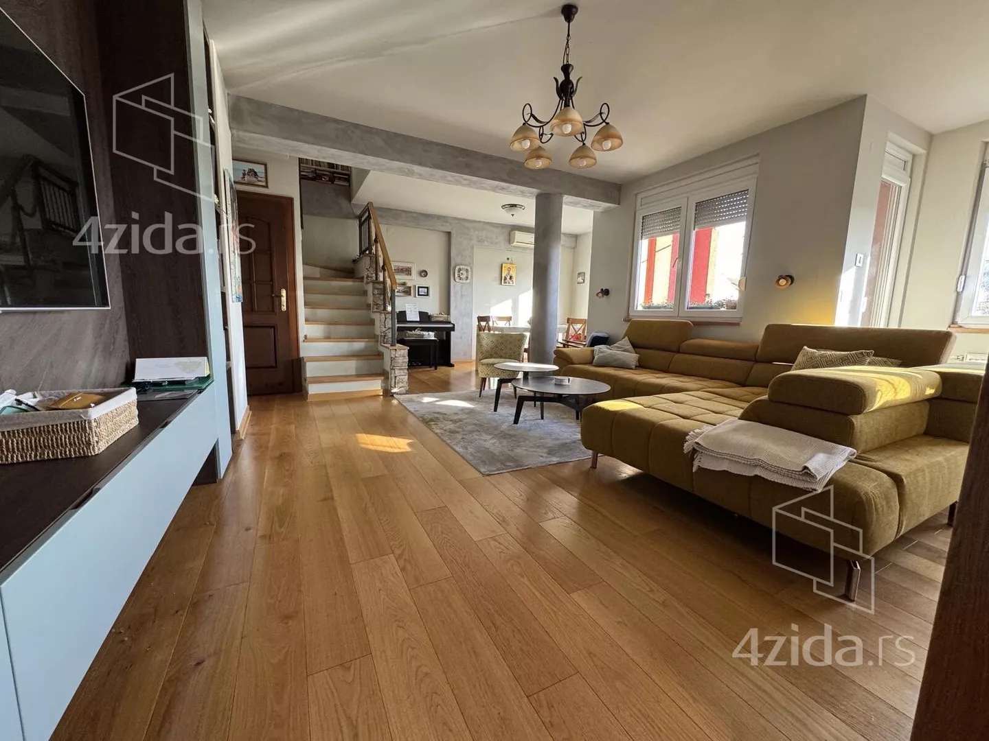 Četvorosoban stan | 4zida