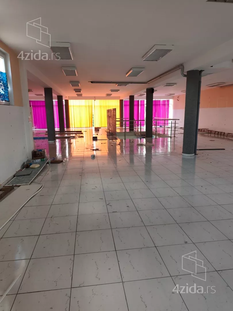 Lokal | 4zida