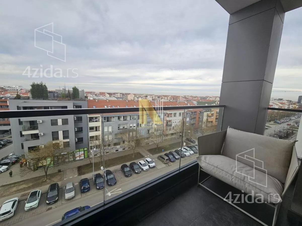 Četvoroiposoban stan | 4zida