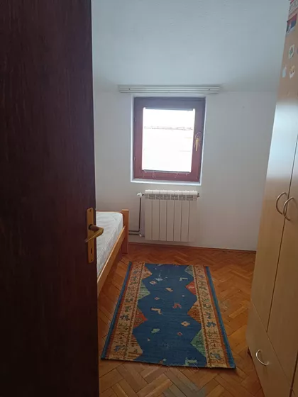 Brijanova Bb | 4zida.rs