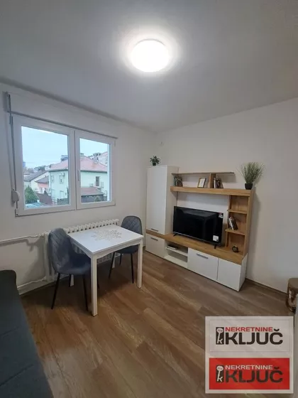 Železnička stanica | 4zida.rs