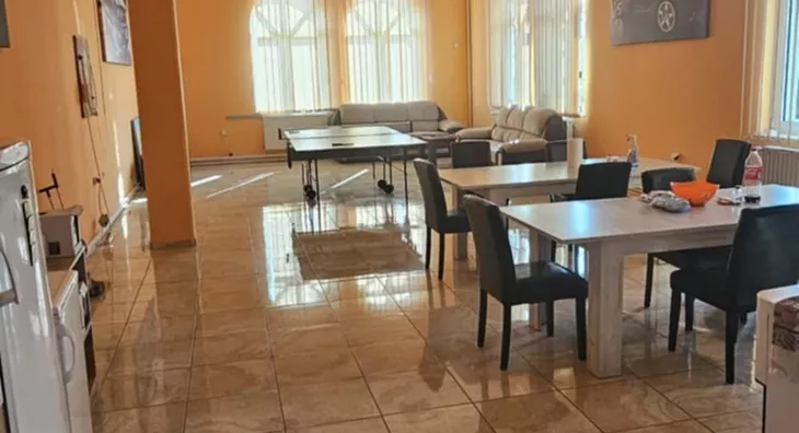 Poslovna zgrada | 4zida