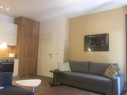 Pante Srećkovića 25 | 4zida.rs